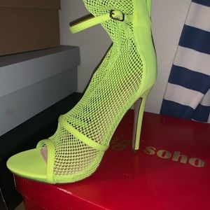Neon heel